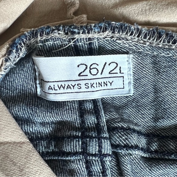 Gap Maternity Skinny Jeans Size 26 size 2L - Picture 2 of 8